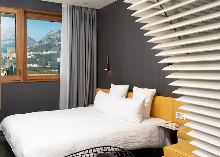 Отель Okko Centre Гренобль